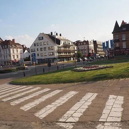 Lägenhet Appartement Sur La Digue - De Haan - Le Coq - Silver Beach D2 *